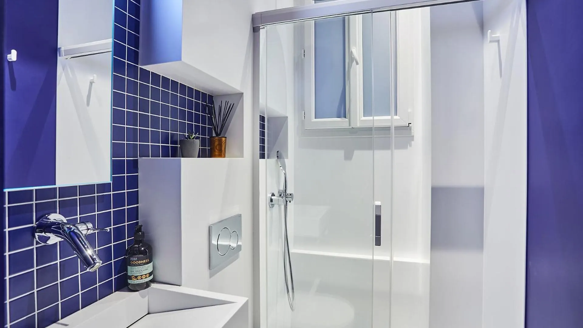 Le Marais Luxury Apartment In The Heart Of Paris - 2 Bed 2 Bath With Ac